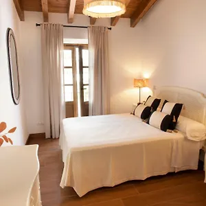 Candelas Country house